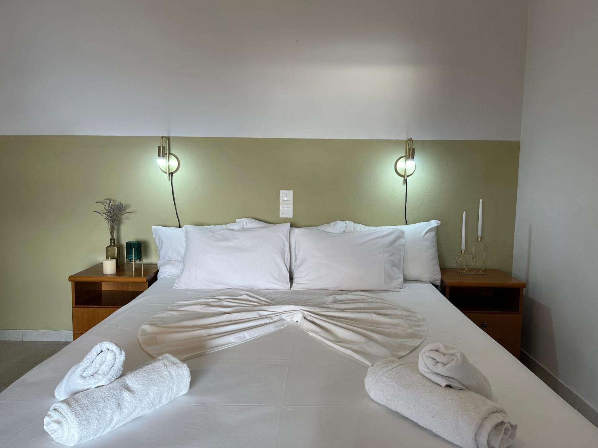 Papadatos Apts With Amazing View - 5Mins From The Beach Kontogialos Exterior photo