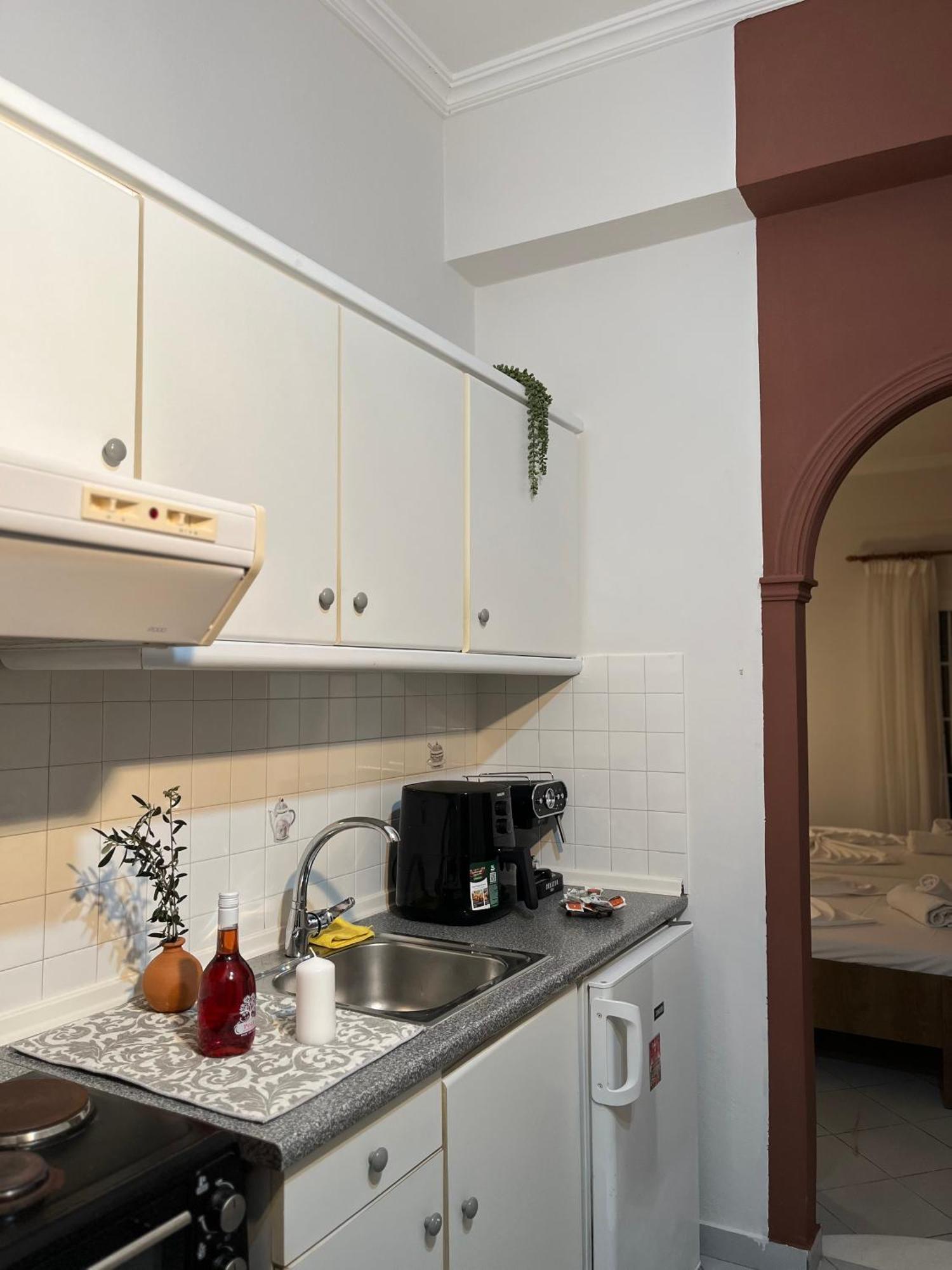 Papadatos Apts With Amazing View - 5Mins From The Beach Kontogialos Exterior photo